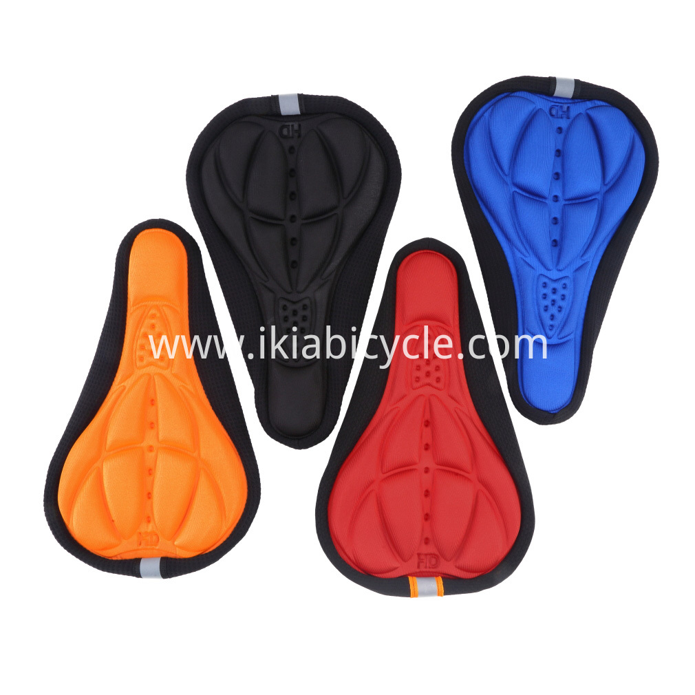colors saddle cover